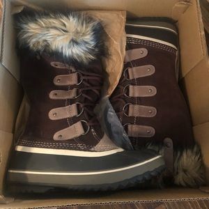 Sorel Joan of arctic boots